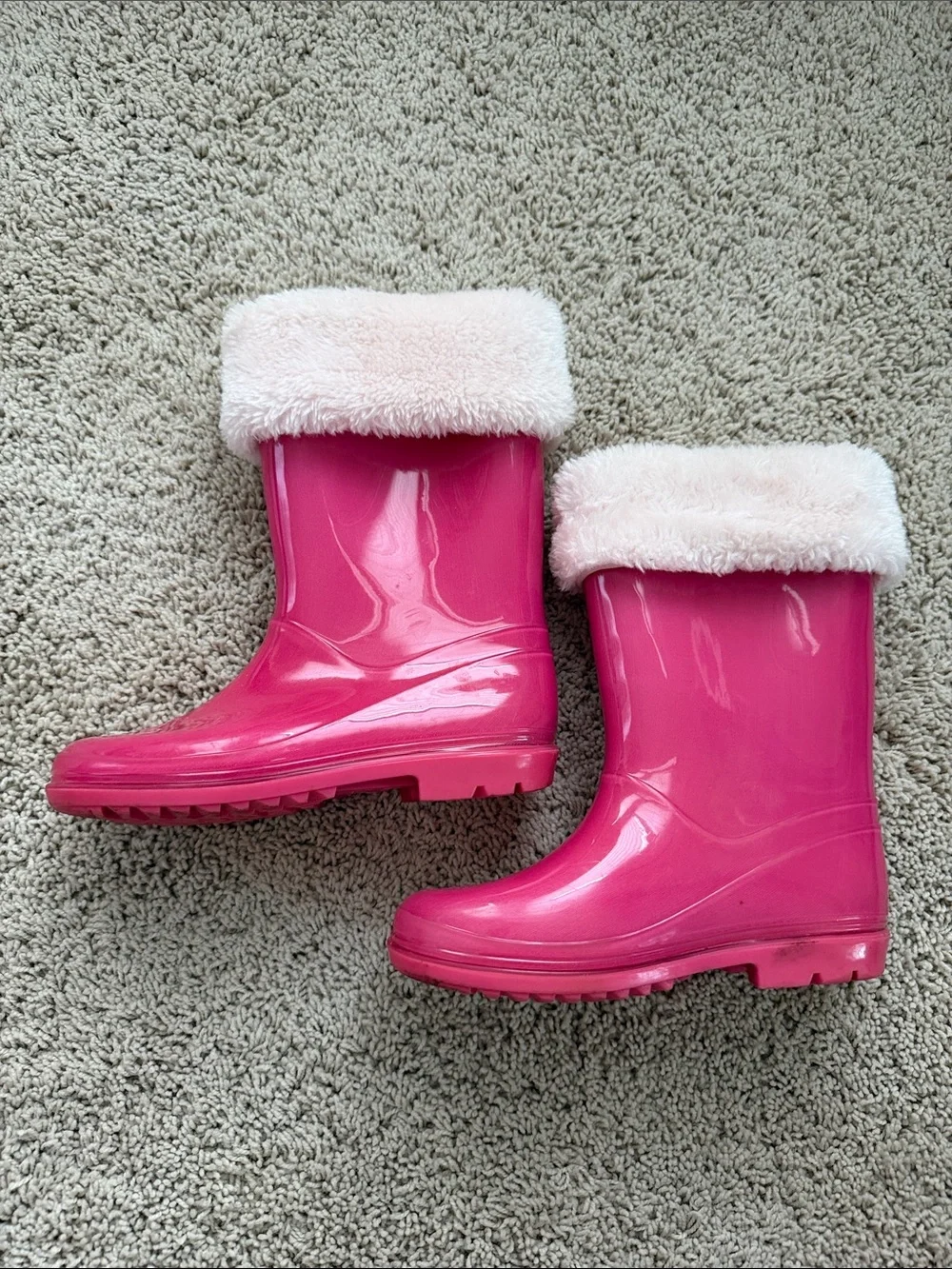 Carter's toddler girls Hot Pink Rain Boots with white Faux Fur boot sock warmer